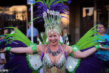 Mike Wheelton photo storyteller. The largest collection of colour, black and white street photography. Taken in and around Queen Street, Auckland city, New Zealand.