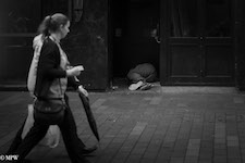 Mike Wheelton street photographer. The largest collection of colour, black and white street photography. Taken in and around Queen Street, Auckland city, New Zealand.