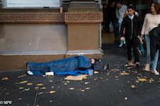 Mike Wheelton street photographer. Colour, black and white street photography. Queen Street, Auckland city, New Zealand.